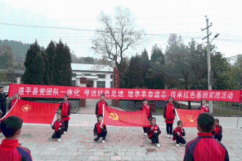 逃离春雨下的房子